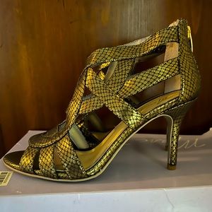Brand New, never worn!
